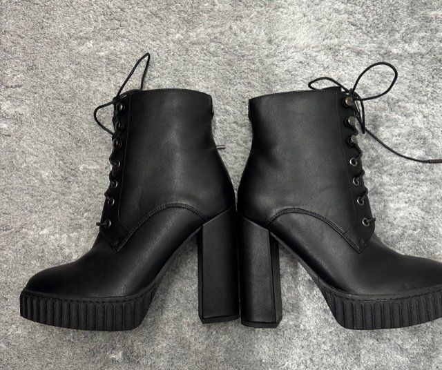 Guess Scarpe da donna: GUESS Giulia Ankle Boot Stiefelette NEU 39 NEU – Nuovo (secondo la descrizione) da Bern venduto da BrischitteBern 1